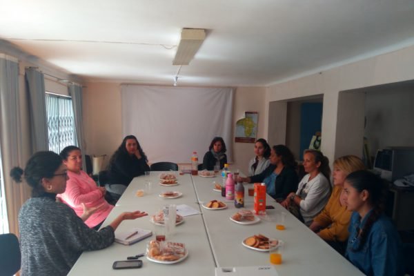 Mujeres comparten un «café con ciencia» en Antequera