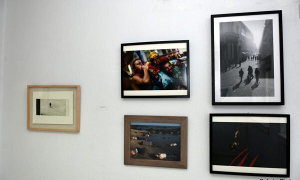 Seis obras de Artistas Acoge se muestran en una exposición en Málaga